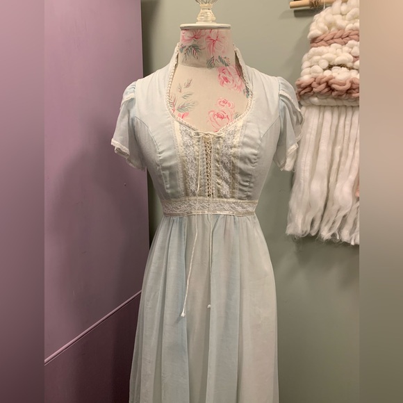 Vintage Gunne Sax Dress!! - Picture 2 of 11